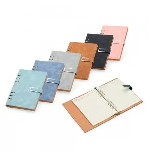 Bloco de Anotações com Pauta Personalizado | Dimensões (L x A x P): 16.5 x 22.9 x 2.7 | Peso = 445 g