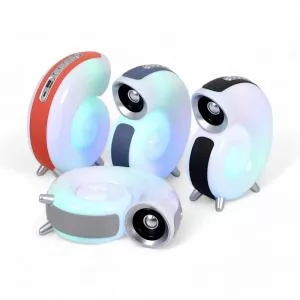 Caixa de Som com Luminária Personalizada | Dimensões (L x A x P): 17.0 x 21.5 x 7.6 | Peso = 410 g