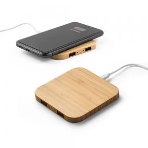 Carregador Hub Wireless em Bambu Personalizado | Dimensões (L x A x P): 9.3 x 9.3 x 0.9 | Peso = 100 g
