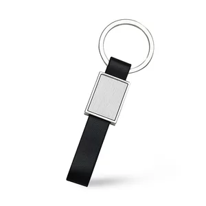 Chaveiro de Metal e Material Sintético Personalizado | Dimensões (L x A x P): 3.0 x 8.5 x 1.3 | Peso = 22 g